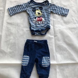 Disney Baby Boy Mickey Bodysuit + Pants 0-3 M